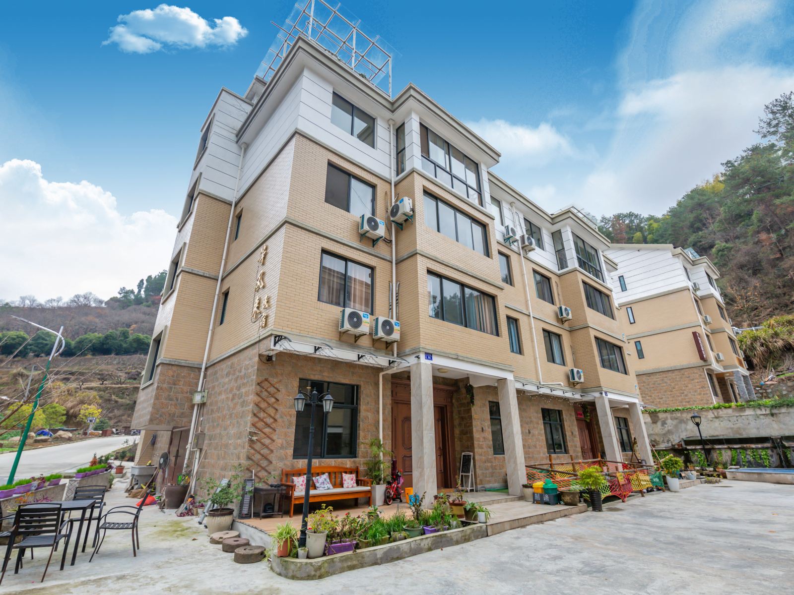 千岛湖花千谷.等风来民宿