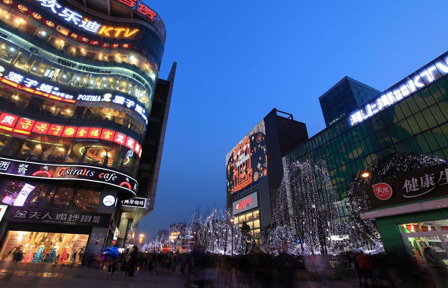 重庆梓里观音桥商圈阳光双床房公寓(三钢一路分店)