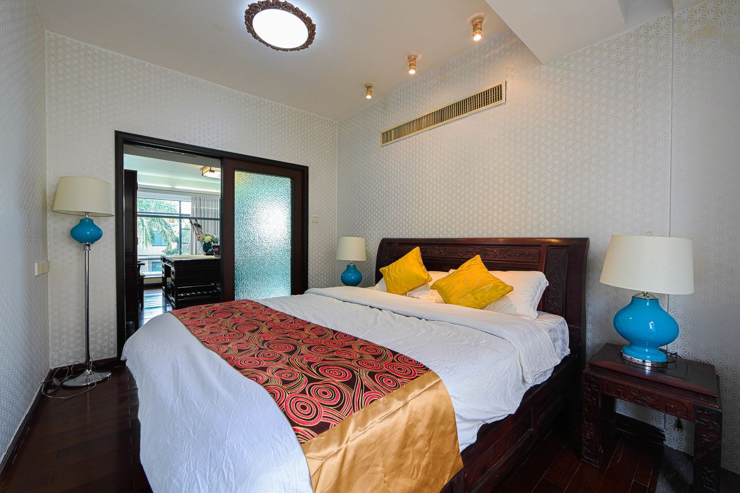 广州猪小白民宿(仑头环村东路分店)