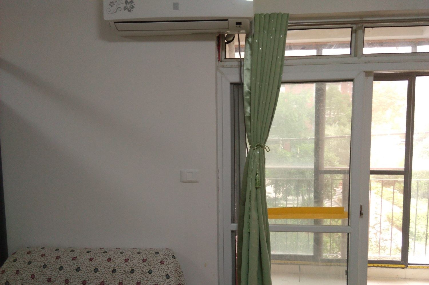 武汉闹市中的书生普通公寓(丁字桥南路建安街店)