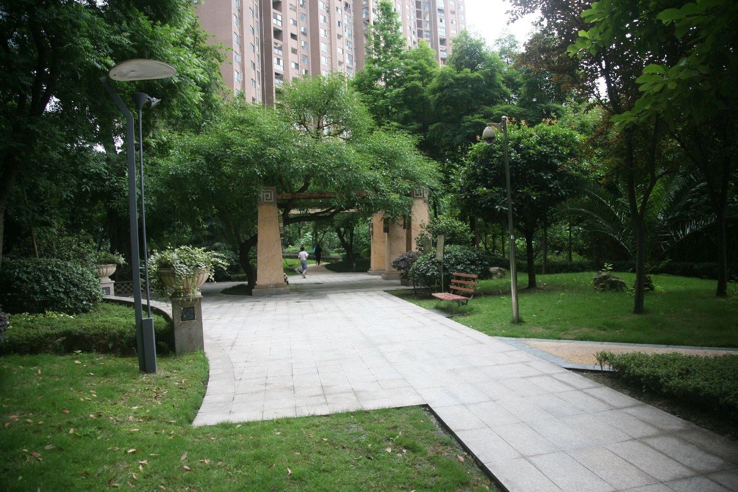 成都网游-自由空间公寓(14号店)