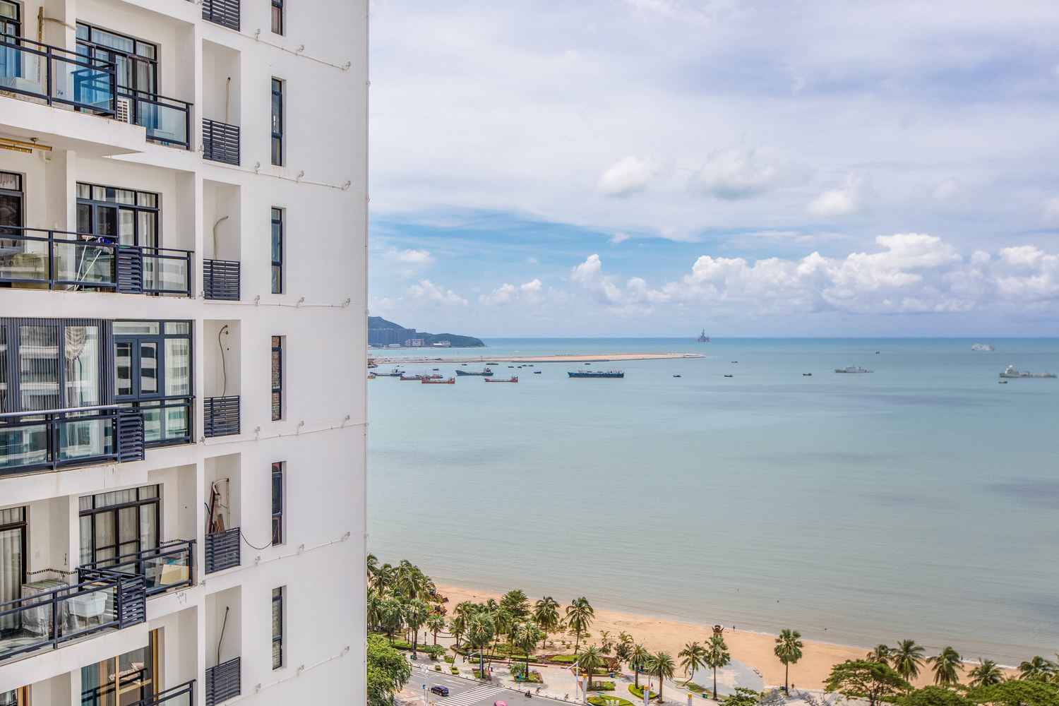 丽湾海景公寓(三亚外贸路店)