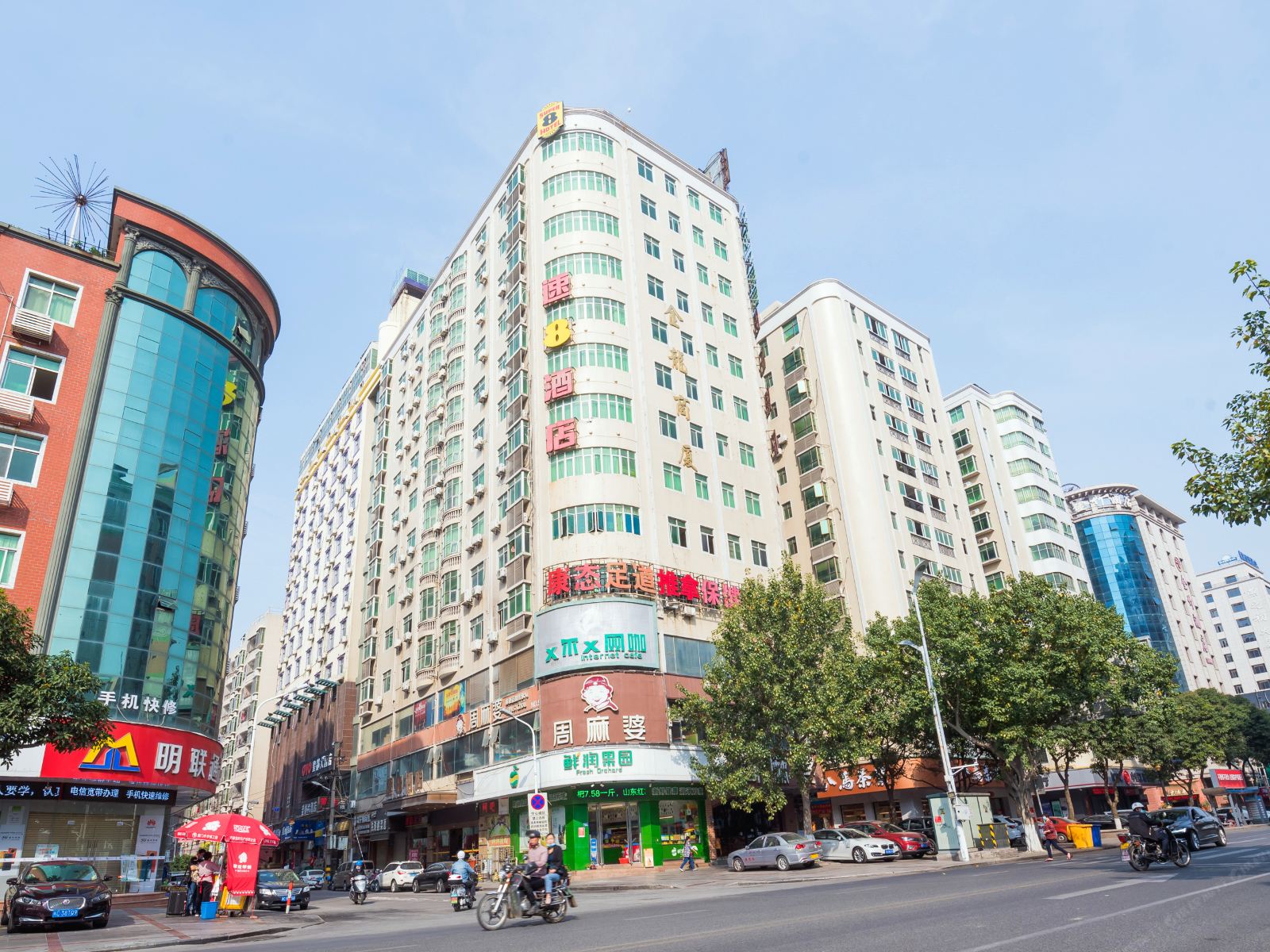 速8酒店(晋江万达广场泉安中路店）