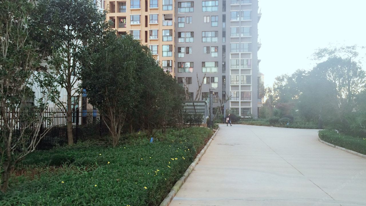昆明朝九晚五普通公寓