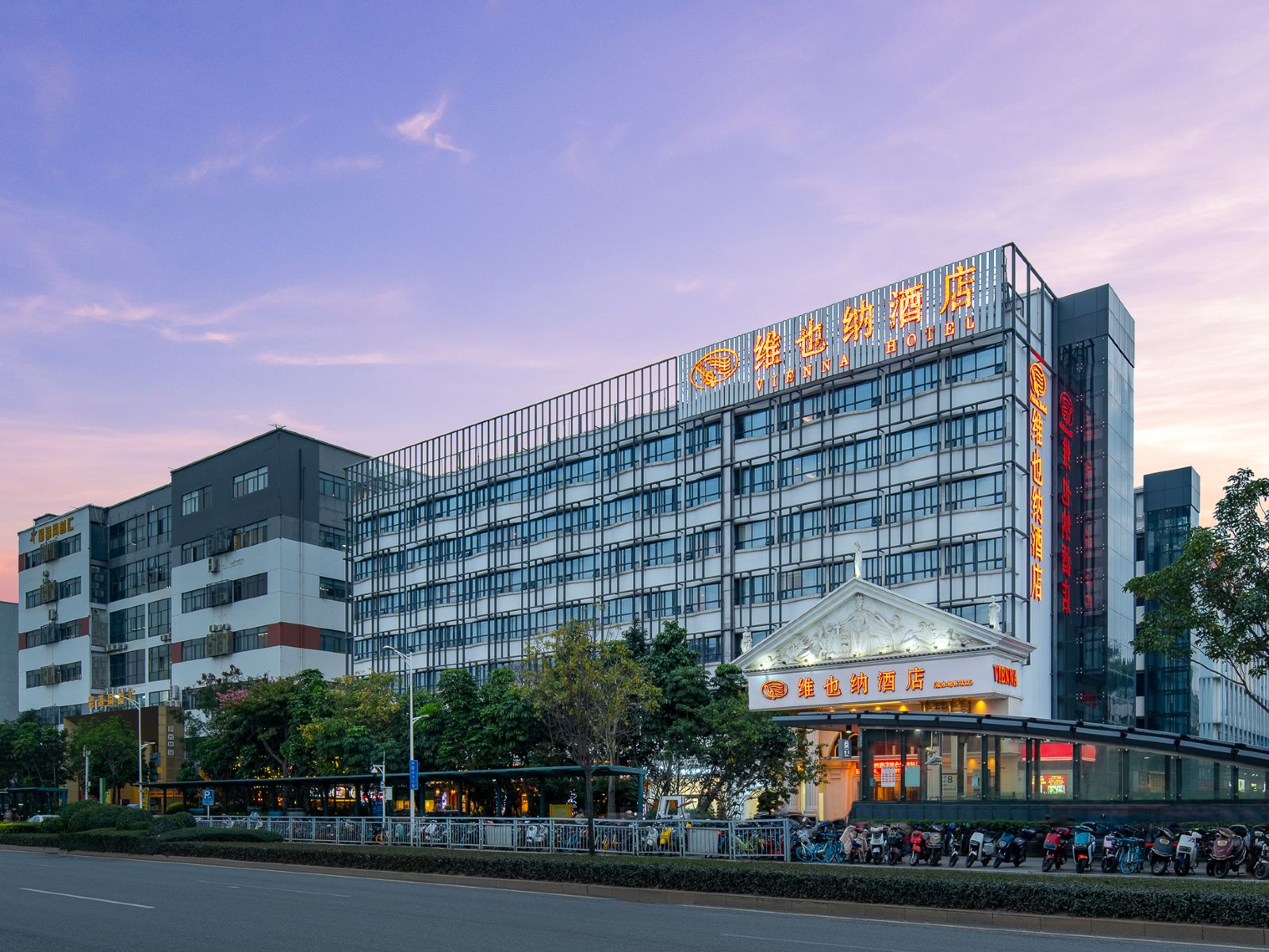 维也纳酒店(深圳福永地铁站店)