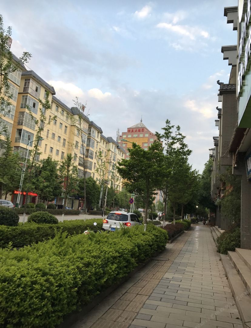 禄劝恒亚大酒店