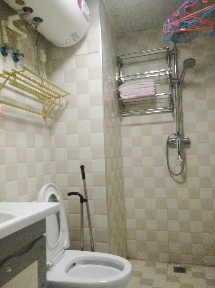 西宁68久公寓