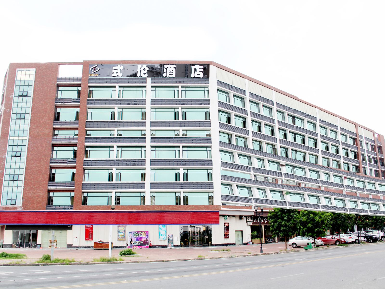 式伦酒店(东莞石排利丰花园店)