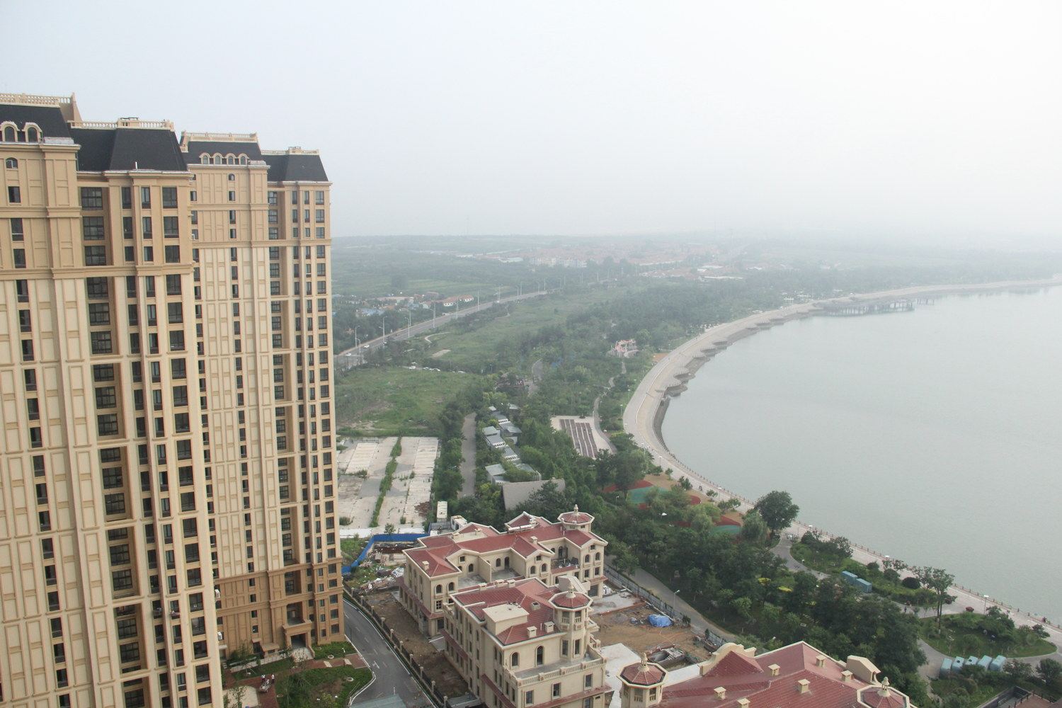 青岛金沙滩东游记公寓