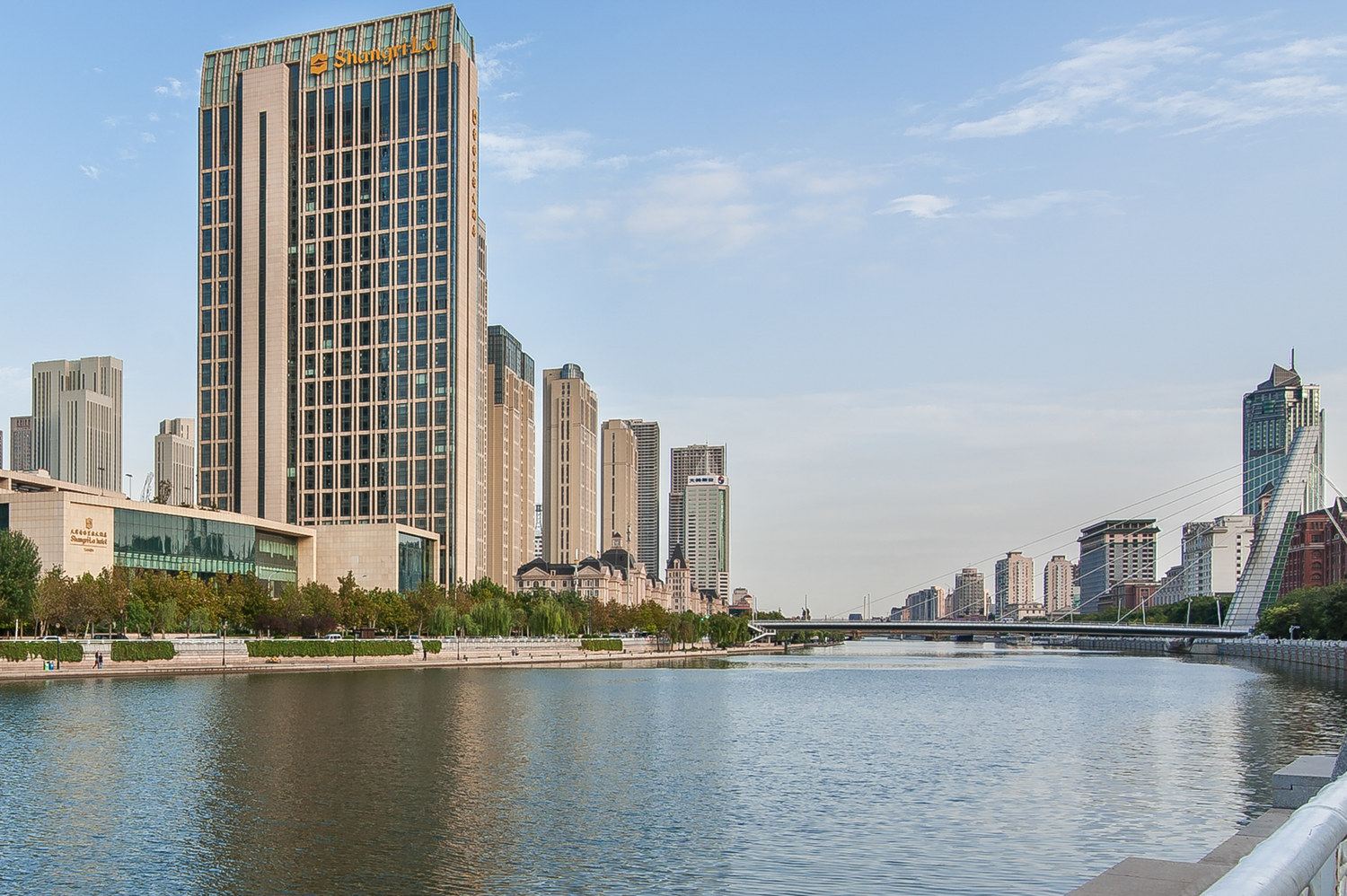 天津旅途中的一个温馨的家酒店式公寓