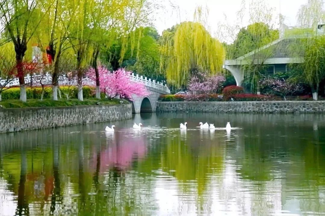 心时光主题宾馆(扬州大学城店)