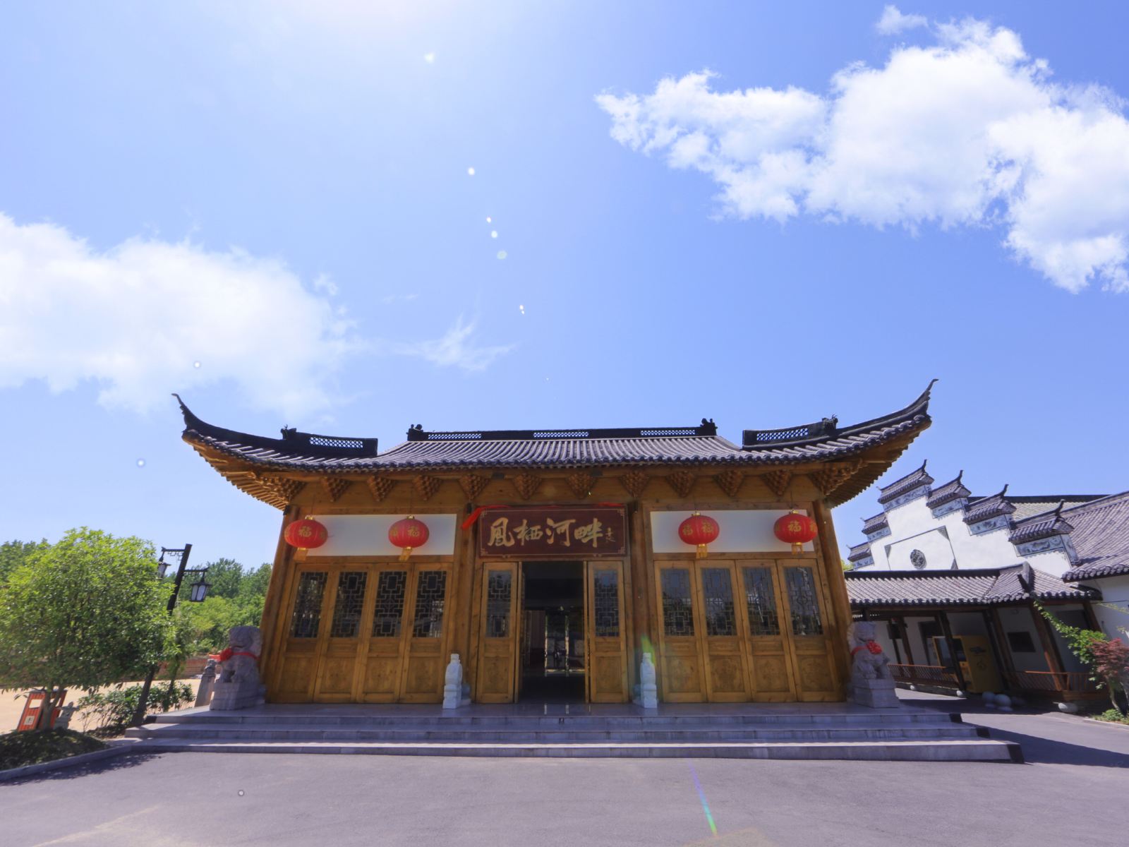 巢湖凤栖河畔度假酒店