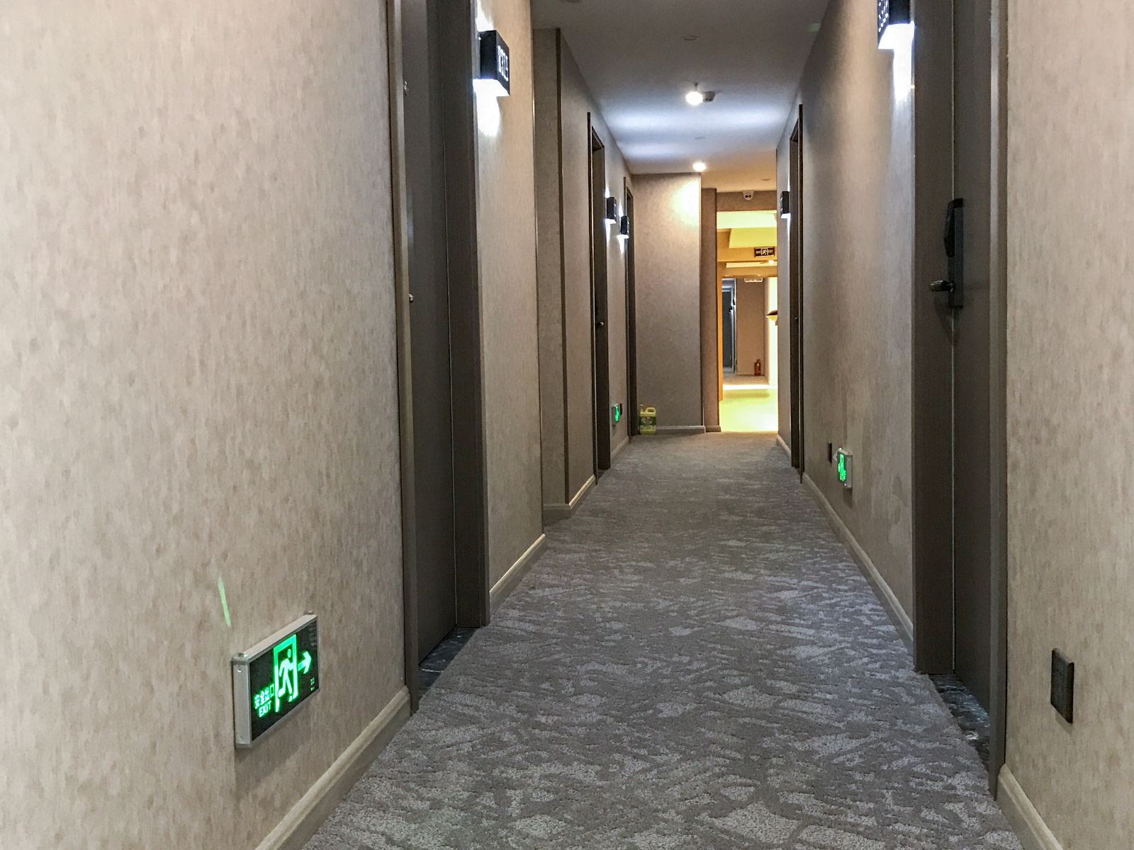 南京新城we酒店