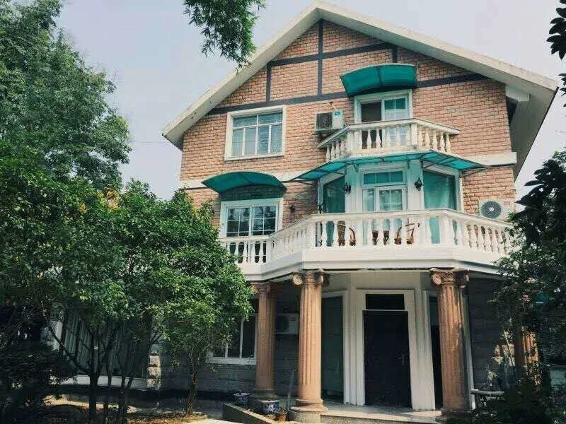 武汉爱疯武汉短租旅游聚会派对别墅轰趴(3号店)