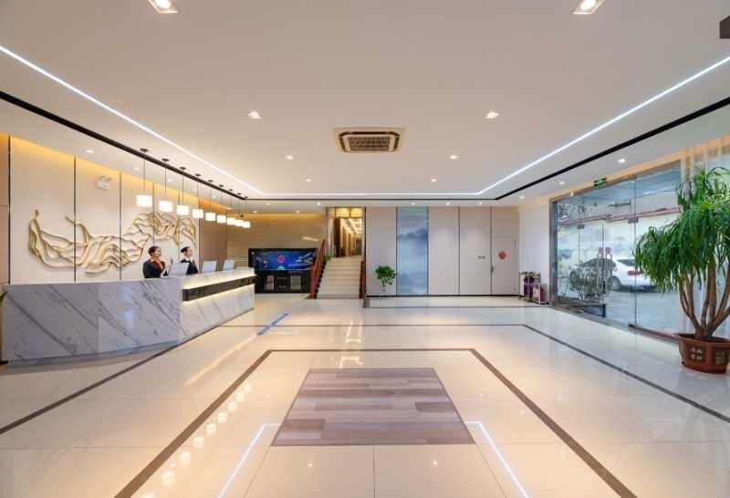 天地仁和连锁酒店(济南省立医院经四路店)