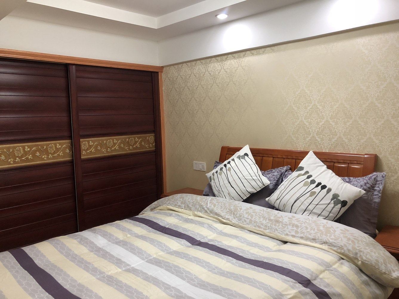 宁波港小屋(新凯河路分店)