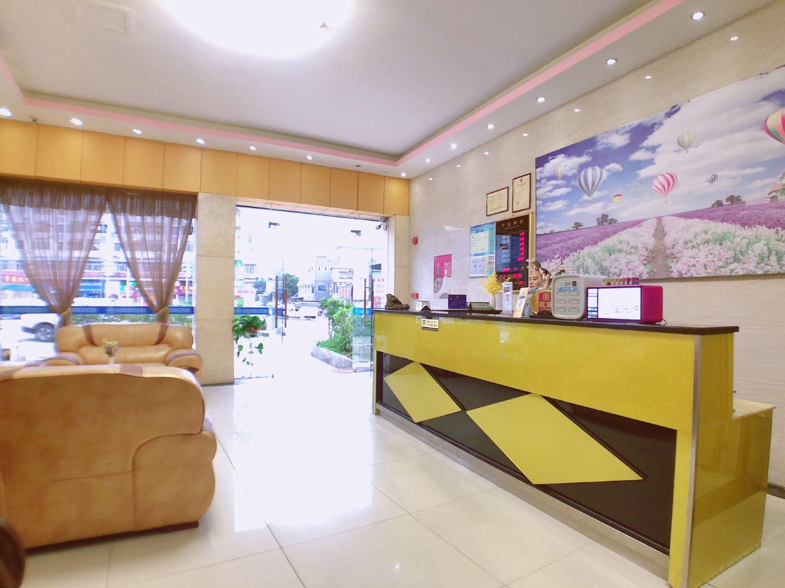 思伟特快捷酒店（东莞东城万达店）