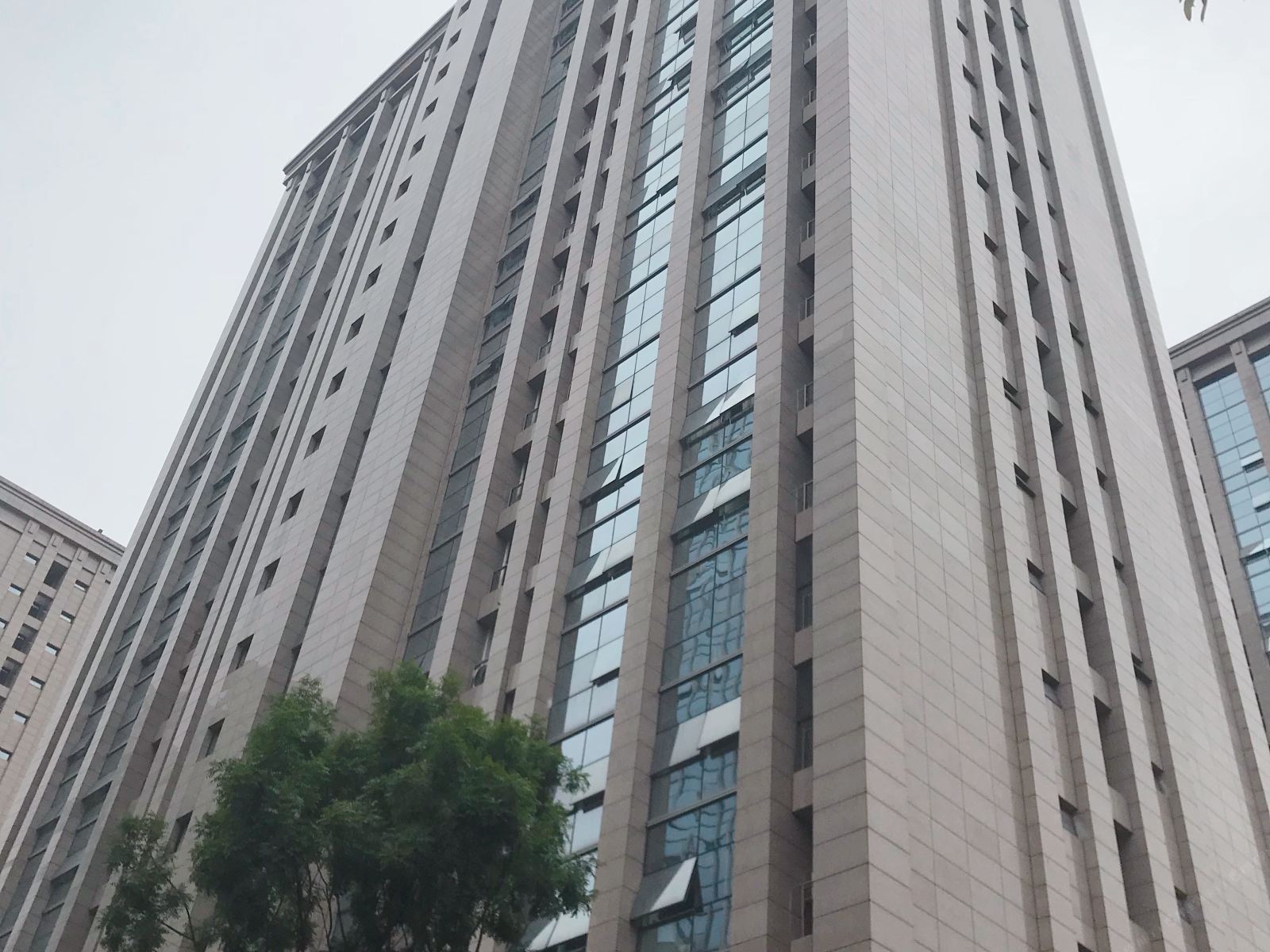 原宿精品民宿(重庆光电园轻轨站店)