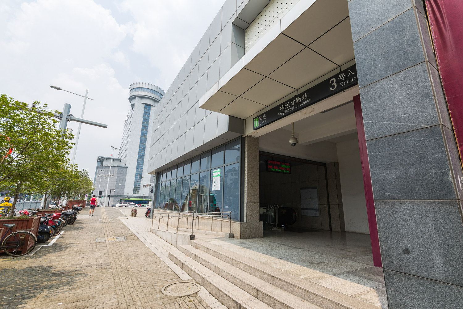 苏州美女建筑师婷婷的浪漫满屋公寓