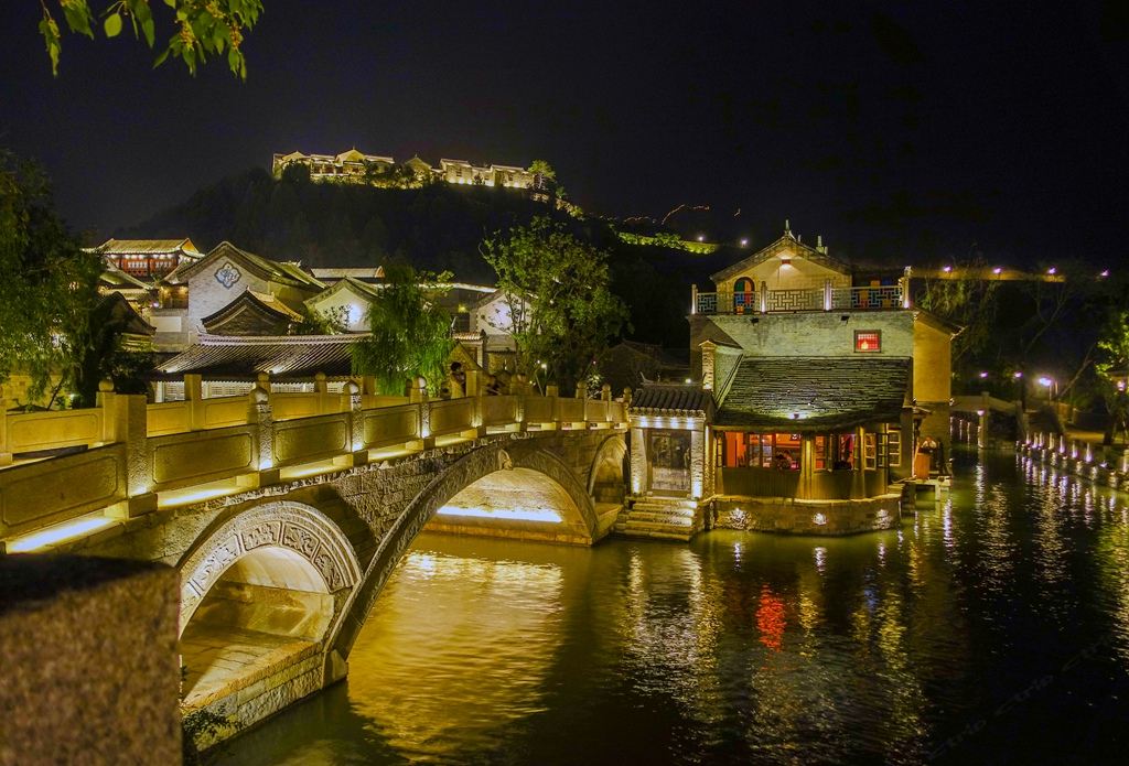 北京观塔赏月公寓