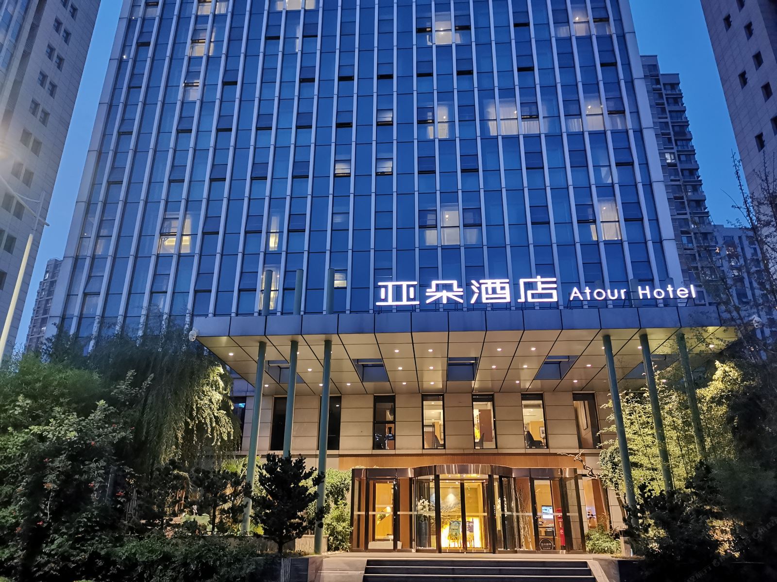 济南奥体中心亚朵酒店