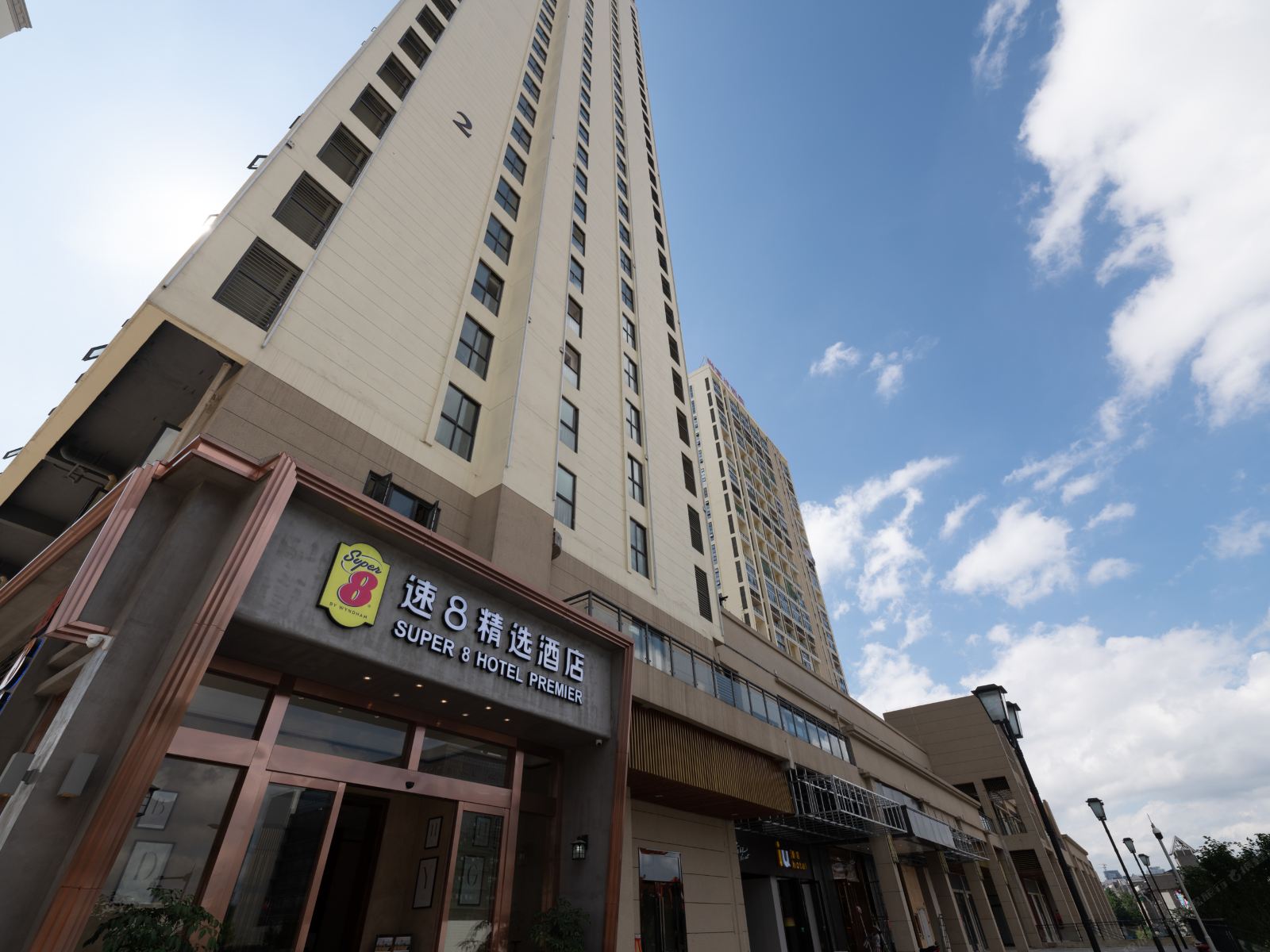 速8酒店(贵阳华润国际社区奥体中心店)