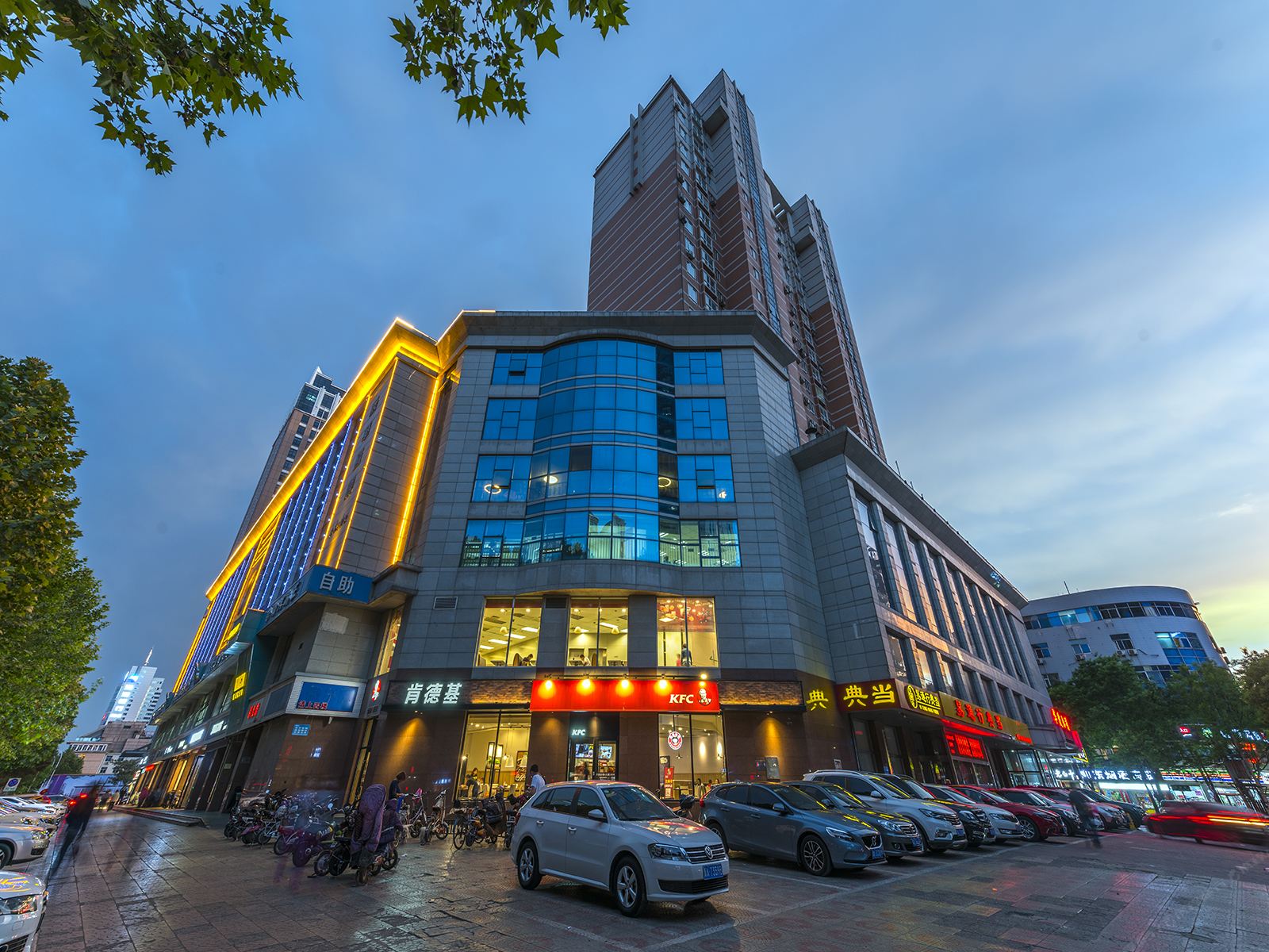 喆啡酒店(石家庄万象城金圆大厦机场巴士店)