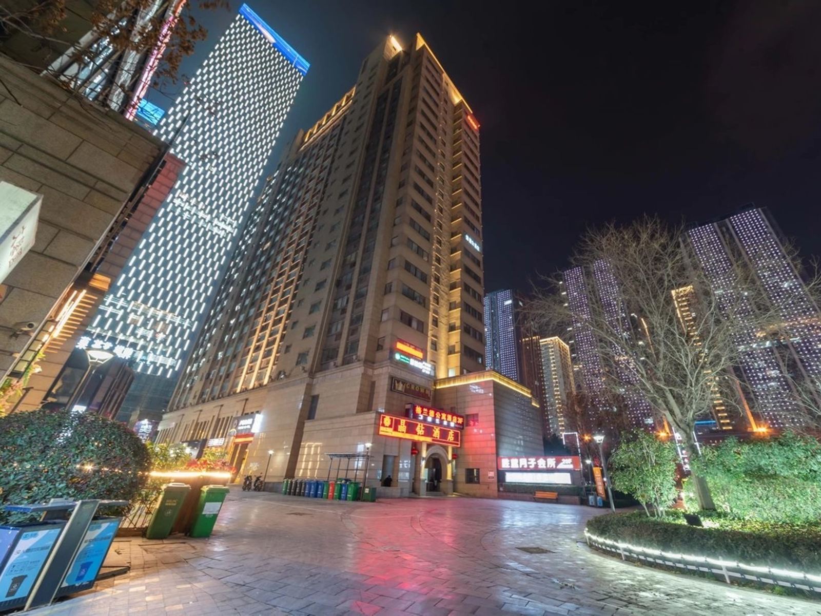 陕西晶钻酒店