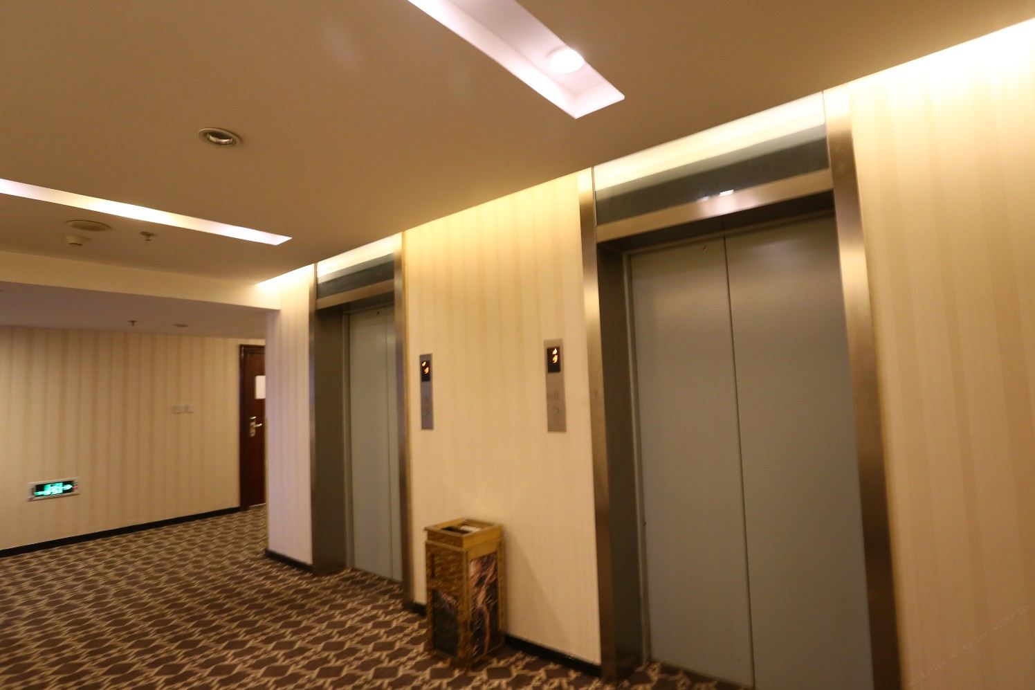 西安福缘阁公寓酒店