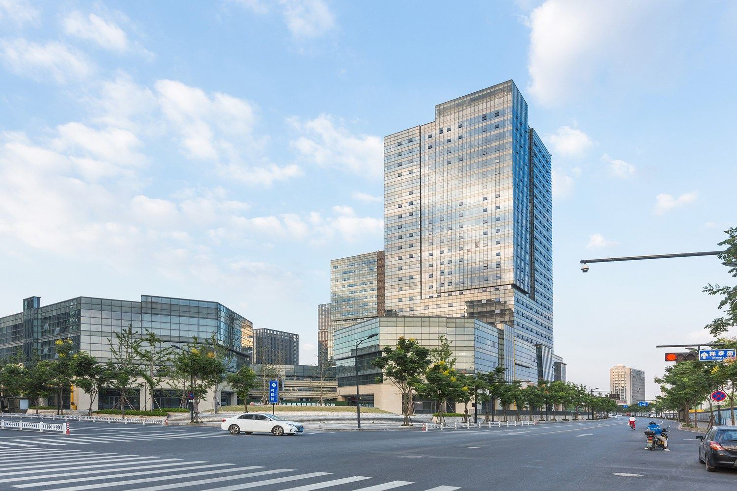 杭州轻奢全景落地窗民宿