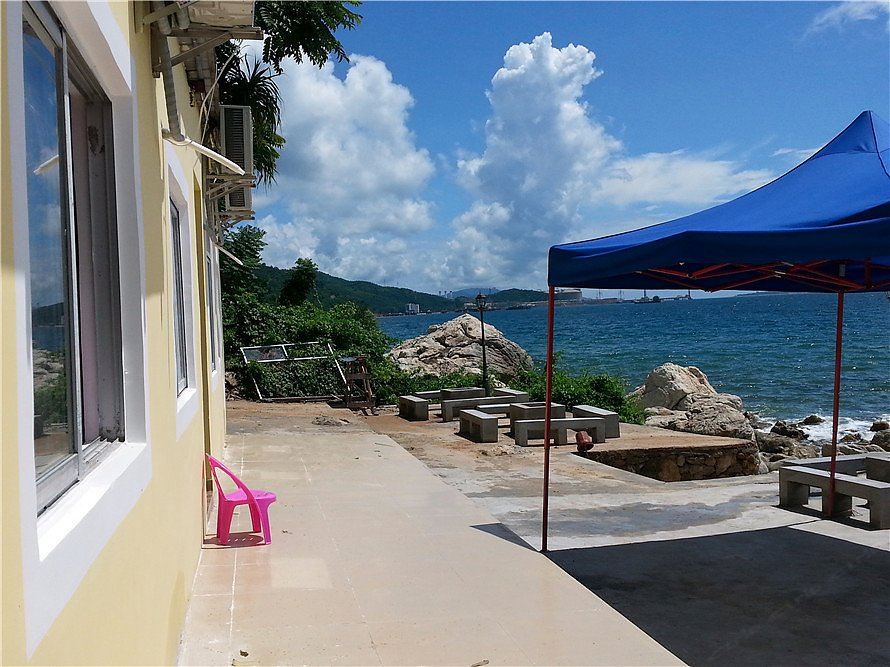 深圳市大鹏新区鑫蓝海岸民宿