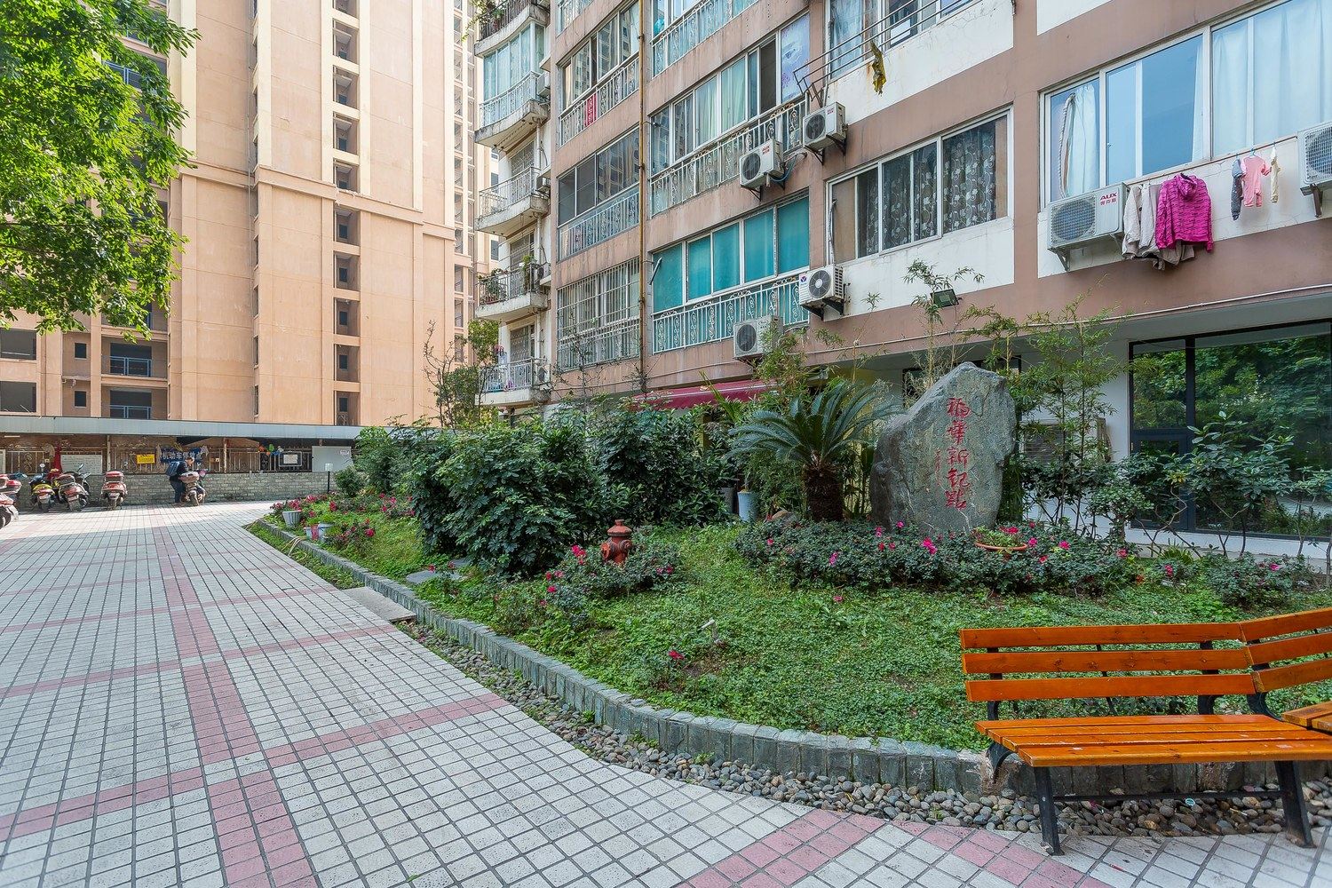 成都一朵公寓(倒桑树街店)