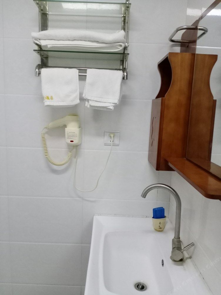 夏榕树公寓(平度贾家营村店)