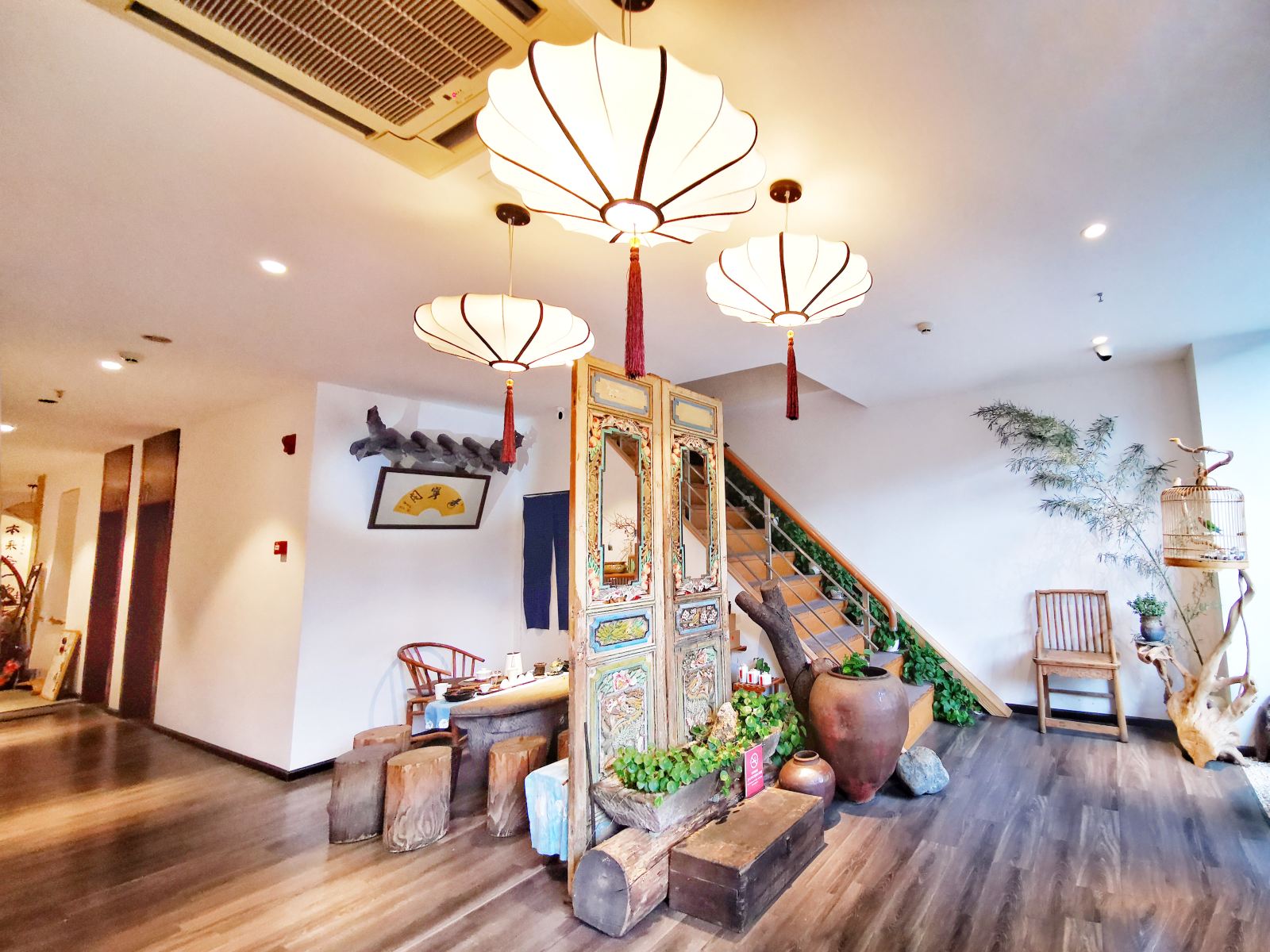 易宁阁客栈 (成都宽窄巷子店)