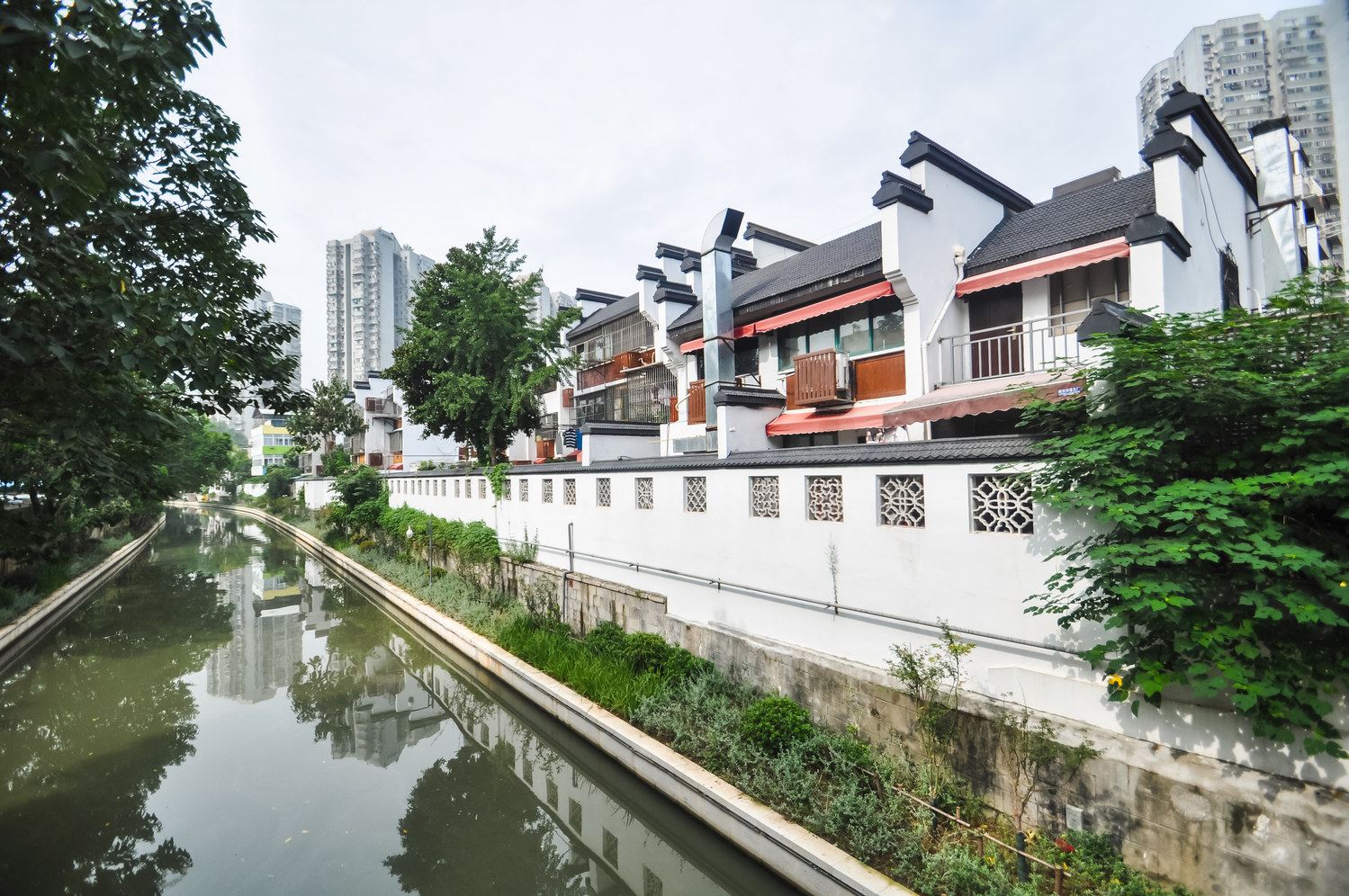 入梦金陵公寓(南京双塘路店)