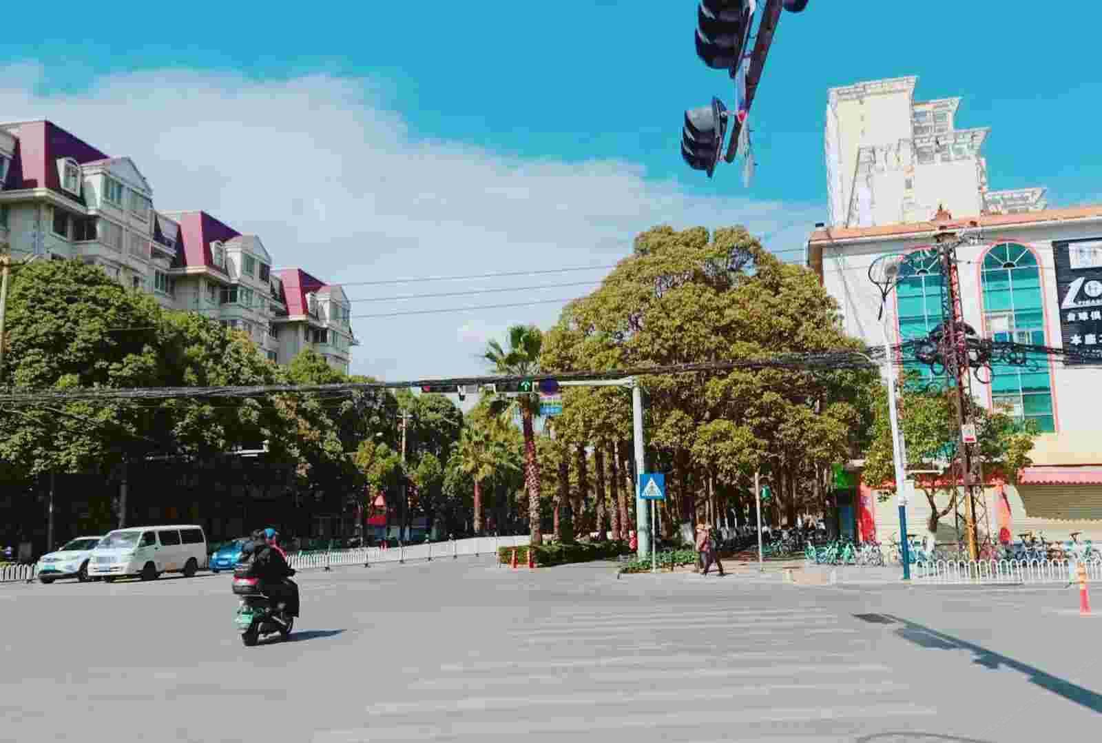 昆明宏嘉宾馆