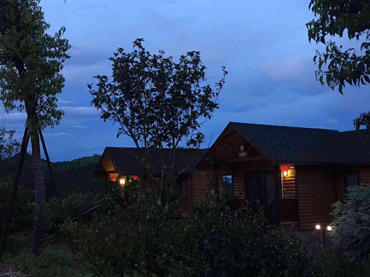 平远五指石客家风情旅游度假村