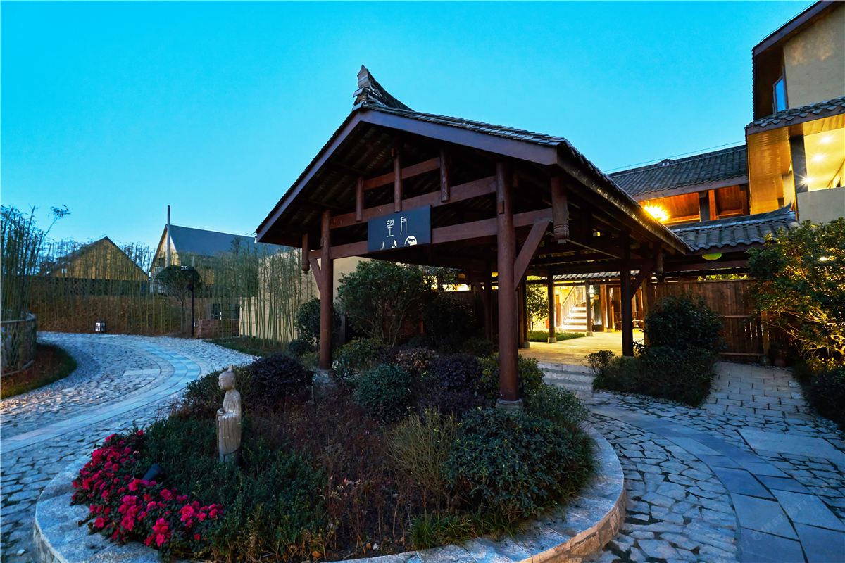 成都呆住明月酒店