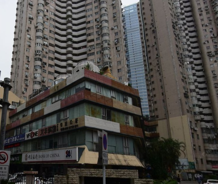 深圳青年和谐家园公寓深大地铁站深南花园店
