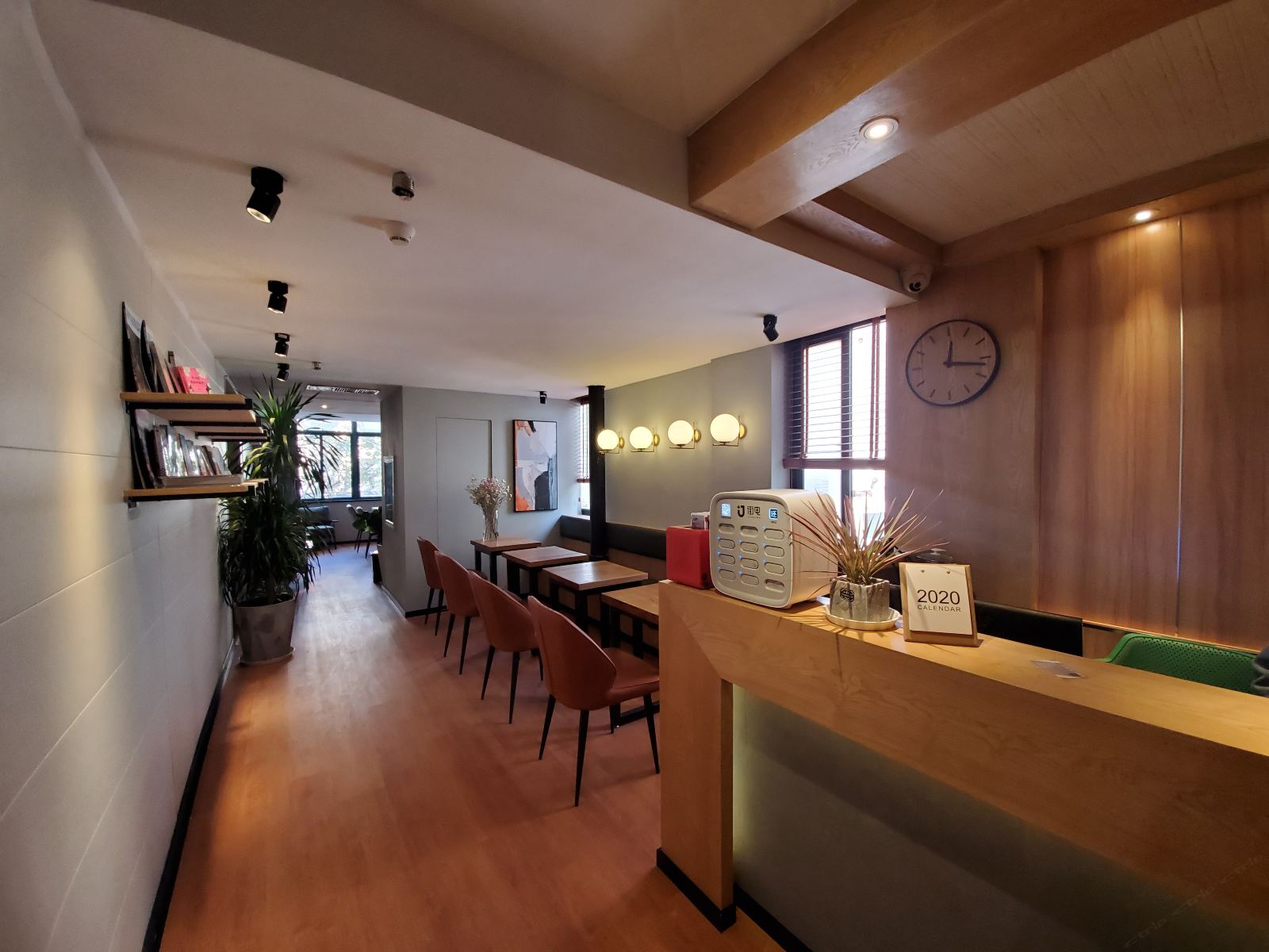 登巴国际连锁客栈(上海桂林路店)