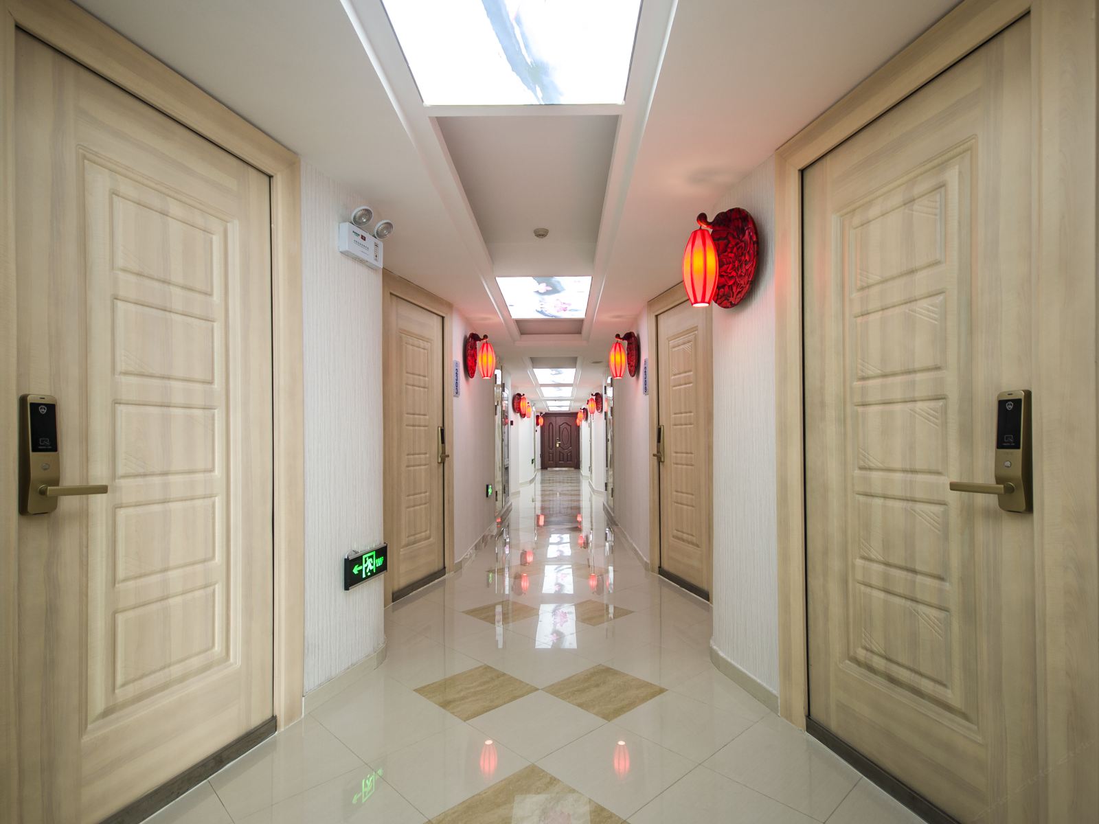 秦皇岛亲海窝酒店