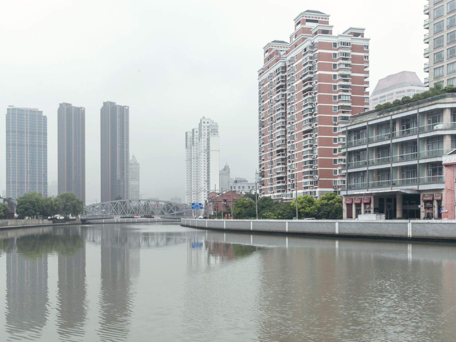 浦江之畔民宿(上海北京东路店)