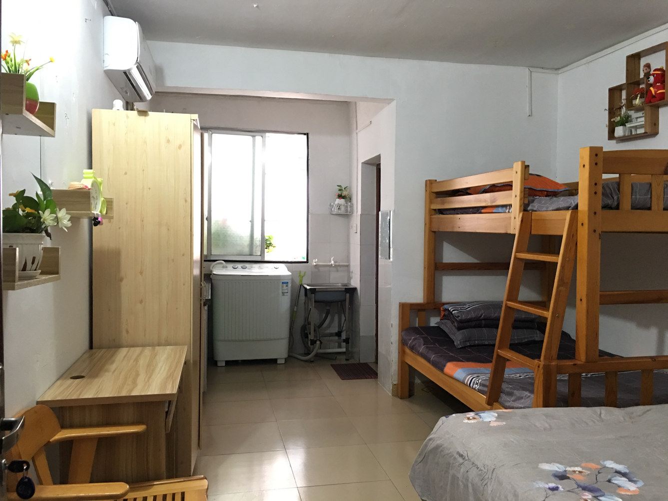 南宁西大学区4人间青年短租房公寓(5号店)