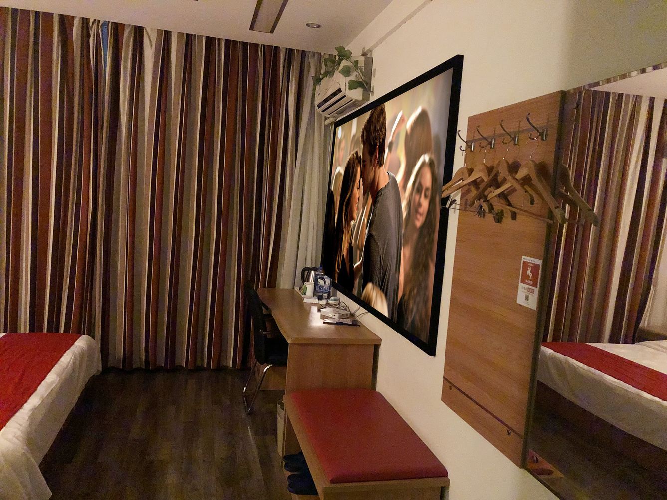 宁波贝蜗3D巨幕腾讯影院房公寓(27号店)