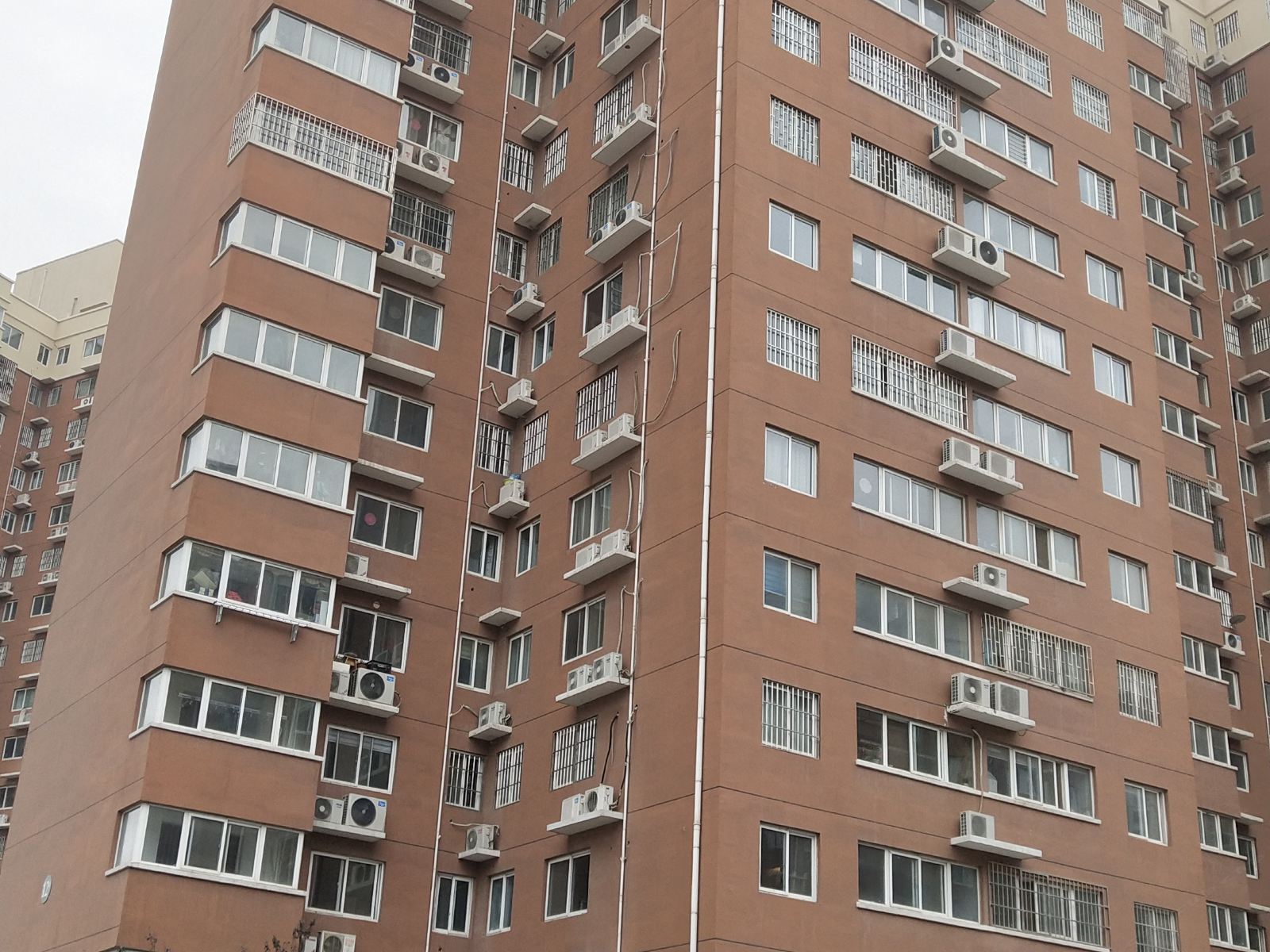 酷特区城市民宿(郑州商都世贸中心店)