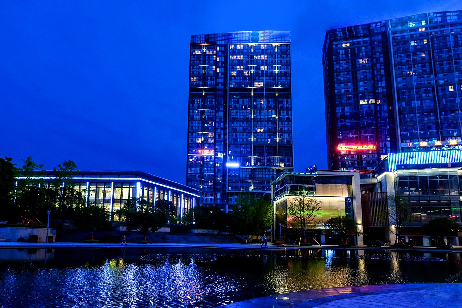 柏曼酒店(贵阳北站店)