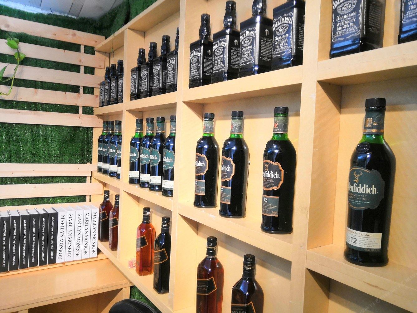 西安赤色彗星公寓(6号店)