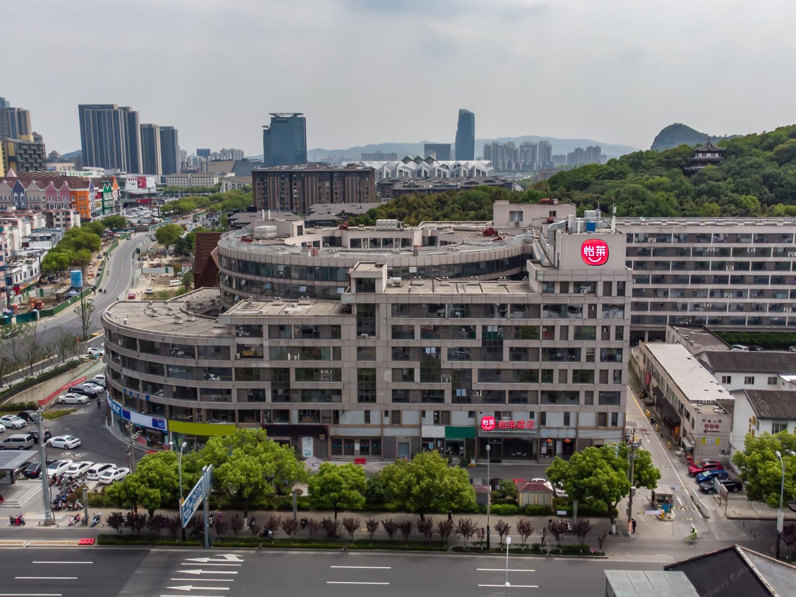 怡莱酒店(苏州新区何山地铁站店)
