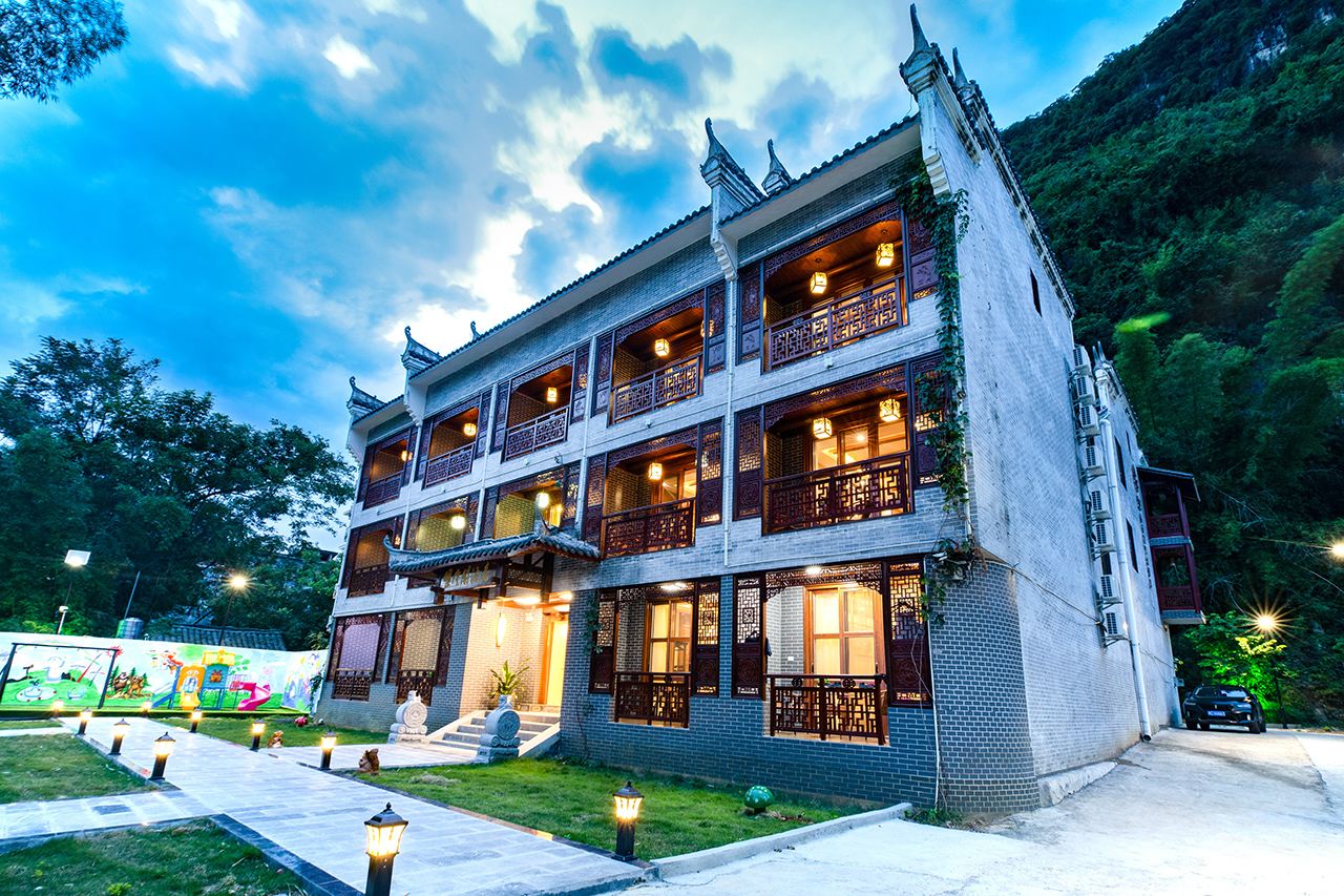 花筑·阳朔望云阁江景酒店