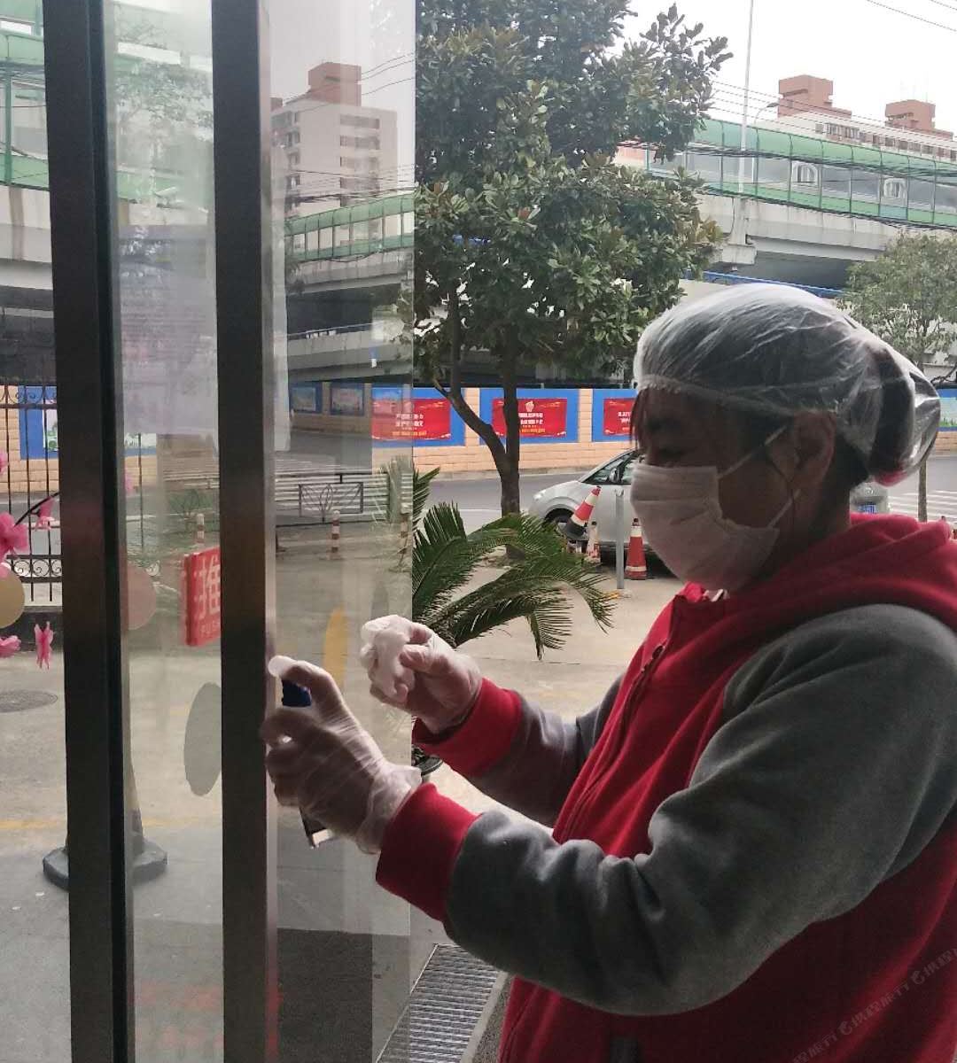 布丁严选酒店(上海火车站沪太路店)